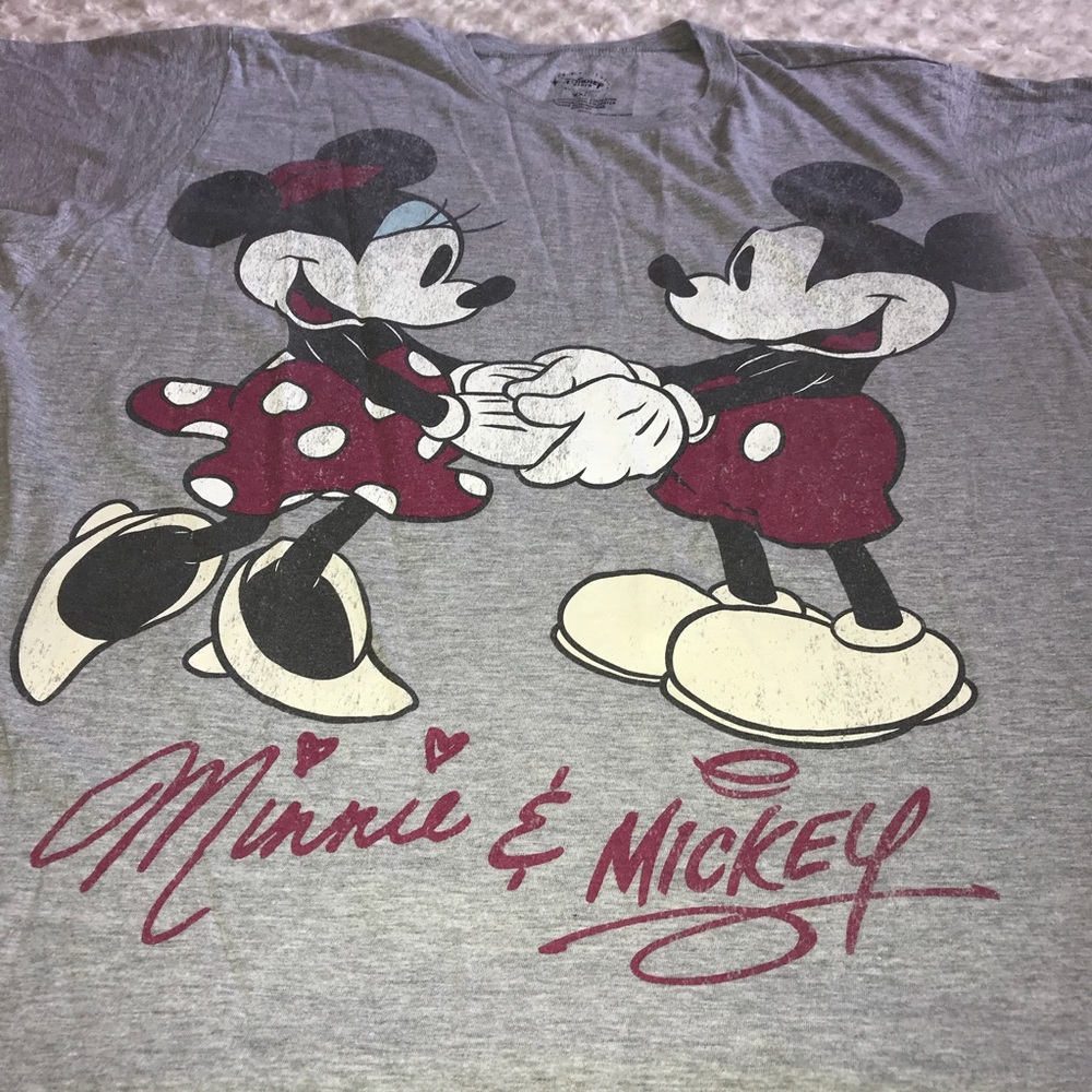Women’s XXL Disney store Mickey and Minnie t-shirt